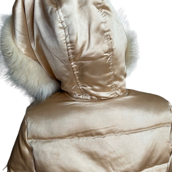 Moda International Gold Cream Fur Puffer Jacket Size Small - Picture 15 of 17